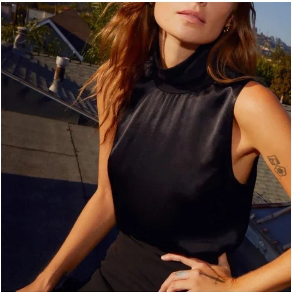 Eliza J Black Velvet Mock Neck Sleeveless Top – Size 12